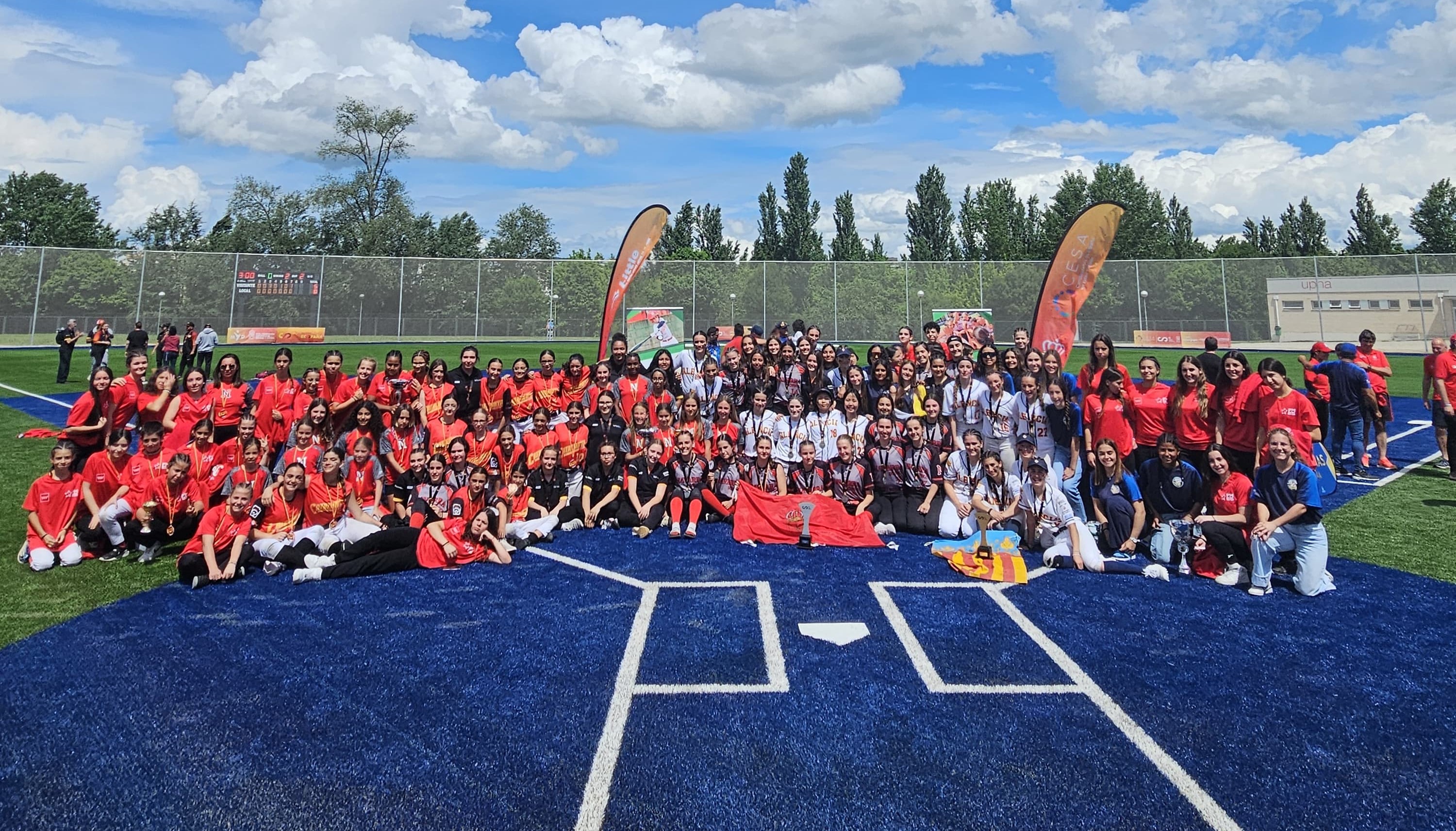 Navarra acoge con &eacute;xito los Campeonatos de Espa&ntilde;a Sub-18 y Sub-13 de s&oacute;fbol, con gran papel de sus selecciones